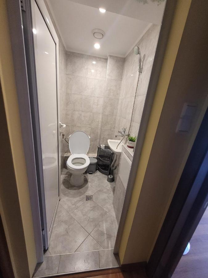 Roma Albergue Varna Exterior foto